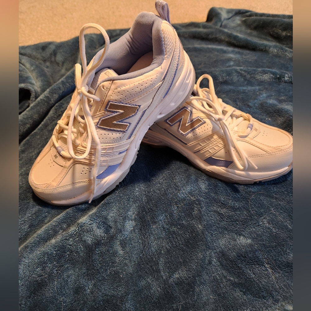 New Balance Women's 409 Sneakers In White And Blue